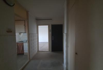 Apartament cu 2 camere în Km 5 - 7