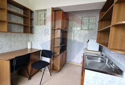 Spațiu comercial, de 22 mp, în Republicii - 9