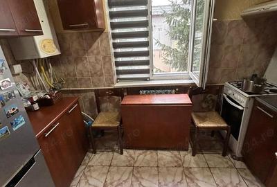 De vanzare 2 camere decomandate, zona Smirodava, mobilat si utilat. - 6