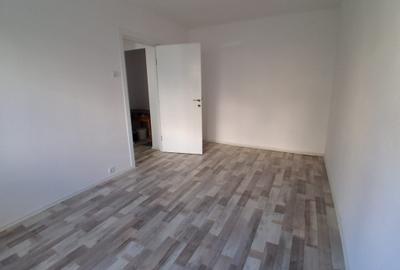 Apartament cu 2 camere semidecomandat în Podu Roș - 2