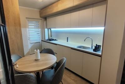 Apartament cu 3 camere decomandat în Dacia