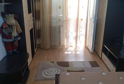 Garsonieră decomandată în Central - 2