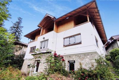 Sinaia / Peles - Vila D + P + M - 10 Camere - 260 mp utili - 700 mp teren - 1