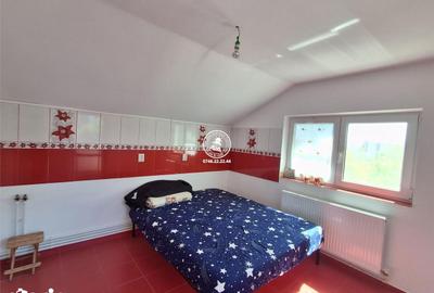 Casă cu 6 camere cu Teren 475 Mp în Rediu - 3