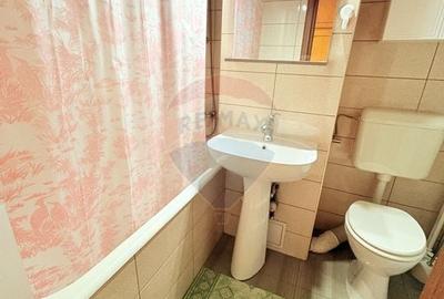 De închiriat apartament 4 camere, recompartimentat în 3, Iancului - 18