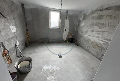 Casă cu 2 camere cu Teren 1500 Mp în Industrială - 1