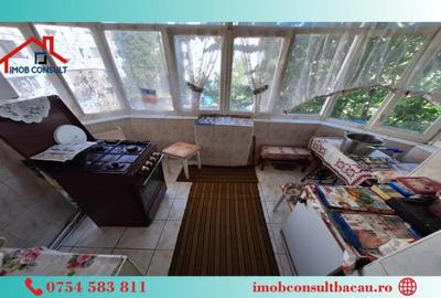 Apartament cu 3 camere decomandat în 9 Mai - 3