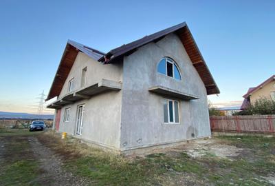 Casă cu 4 camere în Central - 4