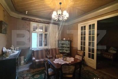 Casă cu 4 camere cu Teren 740 Mp în Cetate - 8