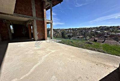 Casă individuală cu 11 camere cu Canalizare în Dealuri Oradea - 1