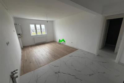 Apartament de vanzare  2 camere la cheie zona Lazaret - 1