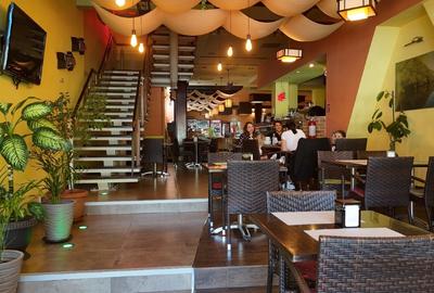 De vanzare :   50 % din Centrul Comercial "Hazard" + SC Tomuleanu SRL - 4