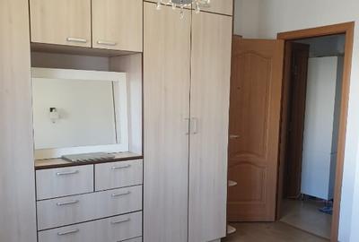 Inchiriez aproape.2 camere - 3