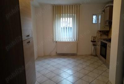 Apartament cu 3 camere semidecomandat în Central - 10