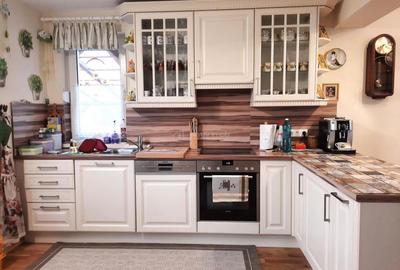 Casă cu 4 camere cu Teren 1700 Mp în Central - 11