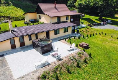 Casă cu 4 camere cu Teren 8195 Mp în Bucea - 1