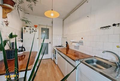 Apartament cu 2 camere decomandat în Florilor - 6