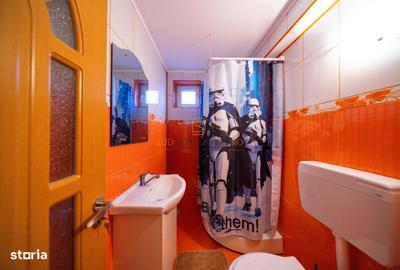 Casă cu 5 camere cu Canalizare în Apărătorii Patriei - 16