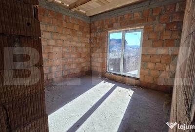 Casă cu 3 camere cu Teren 500 Mp în Unirea - 12