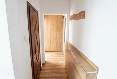 Apartament cu 3 camere semidecomandat în Valenta - 2