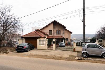 Vila formata din 4 apartamente in Cordau, zona President.