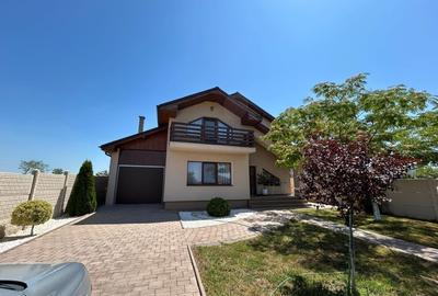 Casă individuală cu 6 camere în Malu Mare
