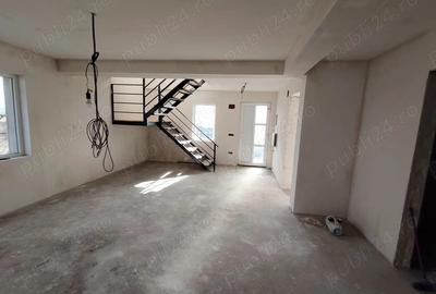 Casă cu 5 camere cu Teren 440 Mp în Remetea Mare - 4