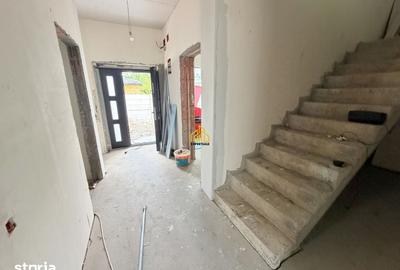 Casă cu 3 camere cu Teren 311 Mp în Central - 10