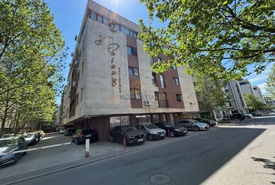Spațiu comercial, de 54.729999542236 mp, în Sud - 2
