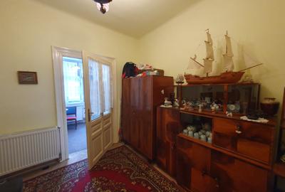 Str. Lunga, garsoniera  mobilata, 225 euro - 2