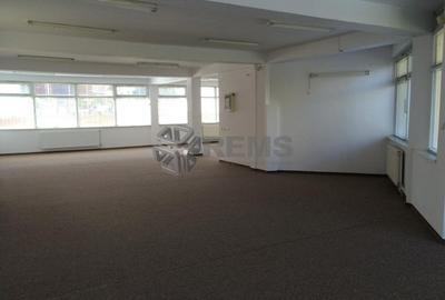 Birou renovat / Etaj  1 in vila zona Sigma - 4