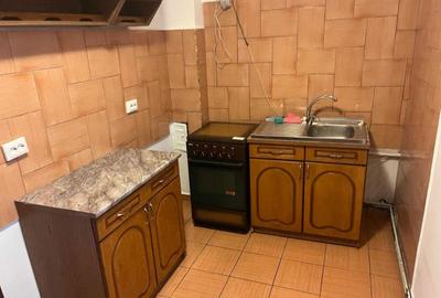 Casă cu 4 camere cu Canalizare în Andrei Mureșanu - 4