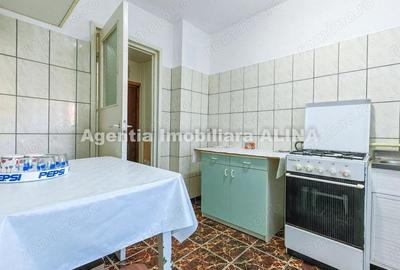 Apartament cu 2 camere decomandat în Minerul - 3