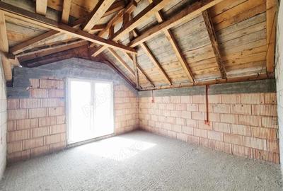 Vanzare vila clasica in Sat Costi, sup 210 mp, P+M, la gri, teren 500 mp - 10