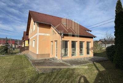 Casă cu 5 camere cu Teren 560 Mp în Central - 4