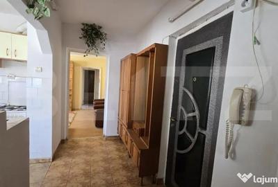 Apartament cu 3 camere semidecomandat în Micro 16 - 9