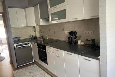 Apartament cu 3 camere decomandat în Central - 2
