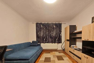 Proprietar, inchiriez apartament o camera, decomandat, mobilat, zona Buzia?ului.Pret: 250 euro. - 8