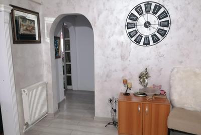 Apartament cu 4 camere decomandat în Dacia - 8