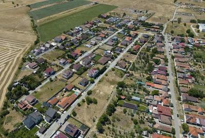 Loc de casa in Sanleani 402 mp - 5