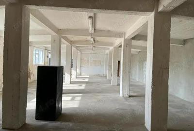 Hala + Birouri de Vanzare inchiriere +teren 2368 mp - 11