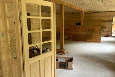 Casă cu 4 camere cu Teren 421 Mp în Voineasa - 6