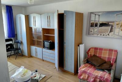 Garsonieră decomandată în Central - 1