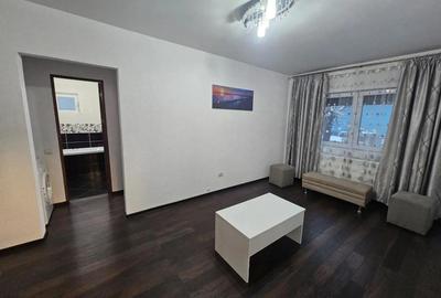 Apartament cu 3 camere decomandat în Central - 1