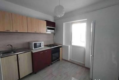 Apartament cu 3 camere decomandat în Nicolina - 1