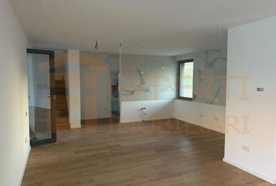 Vila deosebita de vanzare - zona Mamaia Nord pe malul lacului - 3