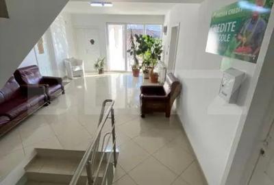 Casă cu 5 camere cu Teren 500 Mp în Central - 4