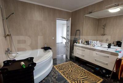 Casa/Spatiu Comercial, 620 mp, pe 3 nivele: demisol, parter, - 12