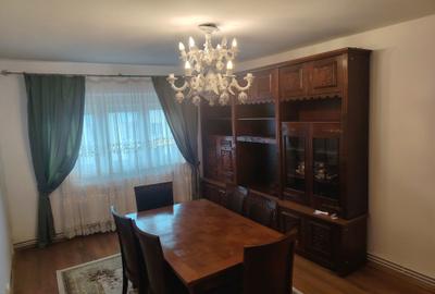 Apartament cu 4 camere decomandat în Ștrand - 3