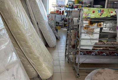 Spațiu comercial, de 1,300 mp, în Central - 14